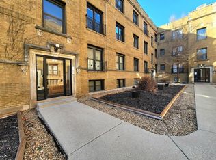 725 W Roscoe St, Chicago, IL 60657