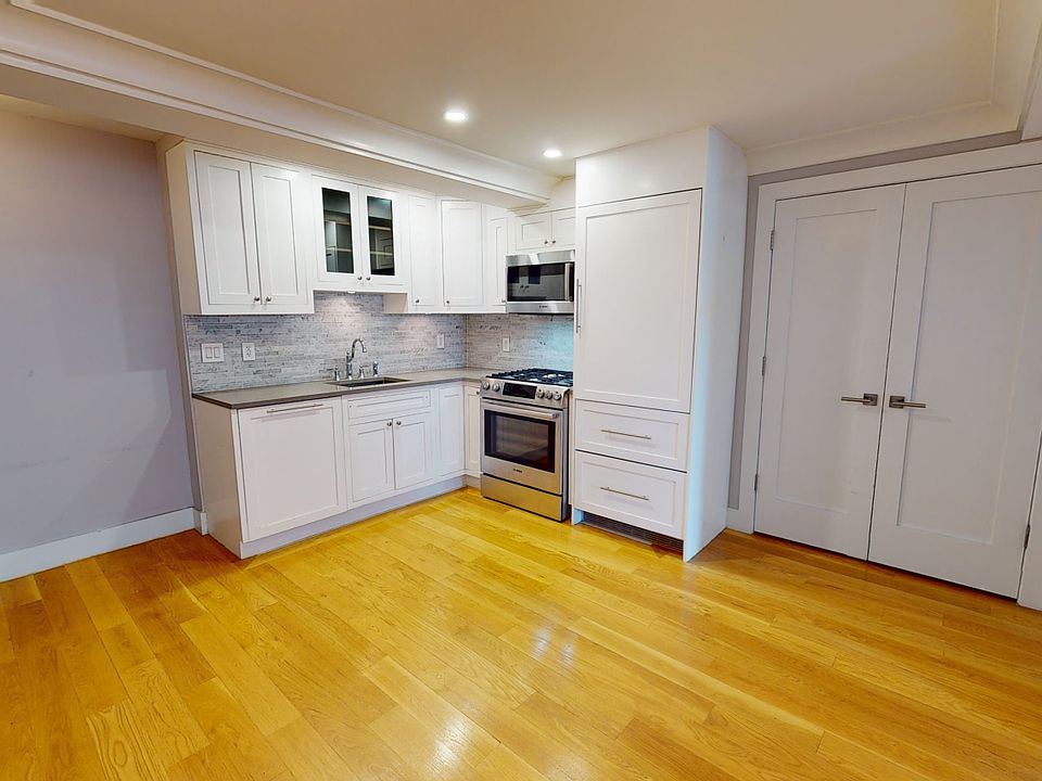 1st image of 752 W End Ave APT 12G