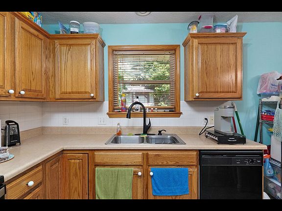 5th image of 2571 N West Ave