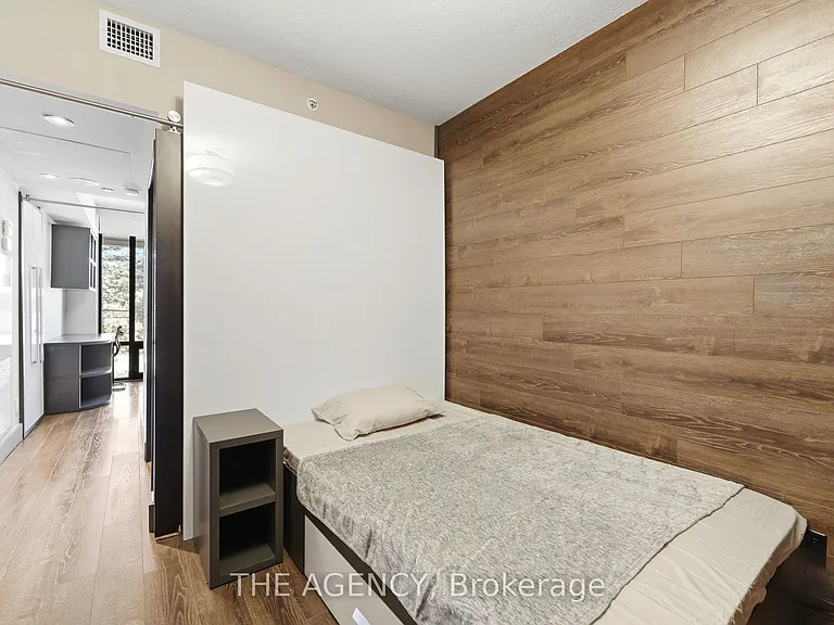 330 Phillip St — Photo 18