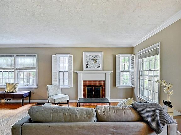 5th image of 6491 N Park Ave