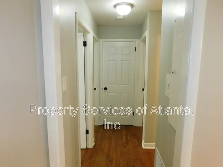 1170 Baker Ln — Photo 15