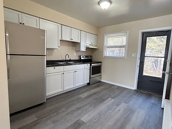2nd image of 1518 21st St #1518