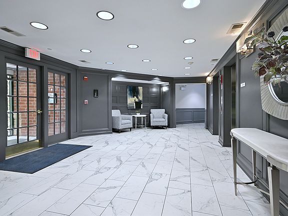 3rd image of 855 E 22nd St APT 313