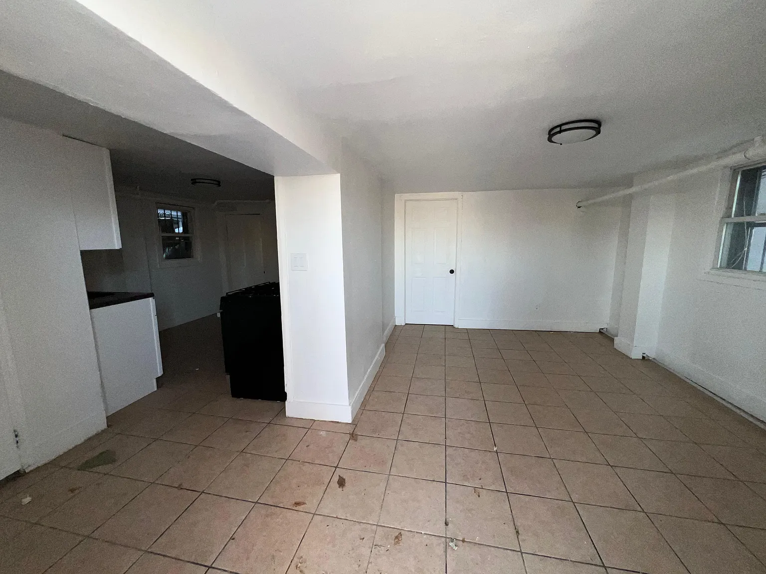 2 bed, 850 sqft, $1,800 — Photo 3