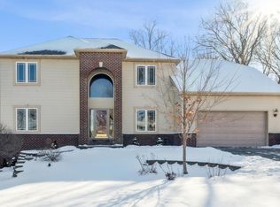 71 Eileen Cir, Burnsville, MN 55306