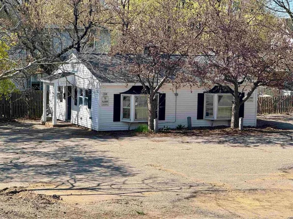 158 Union Ave, Laconia, NH 03246