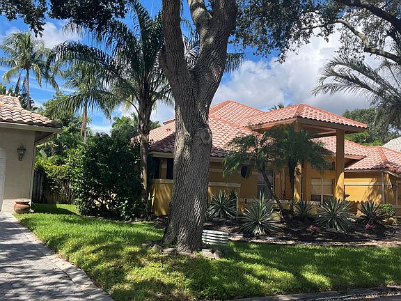 3rd image of 4246 NW 65th Ave