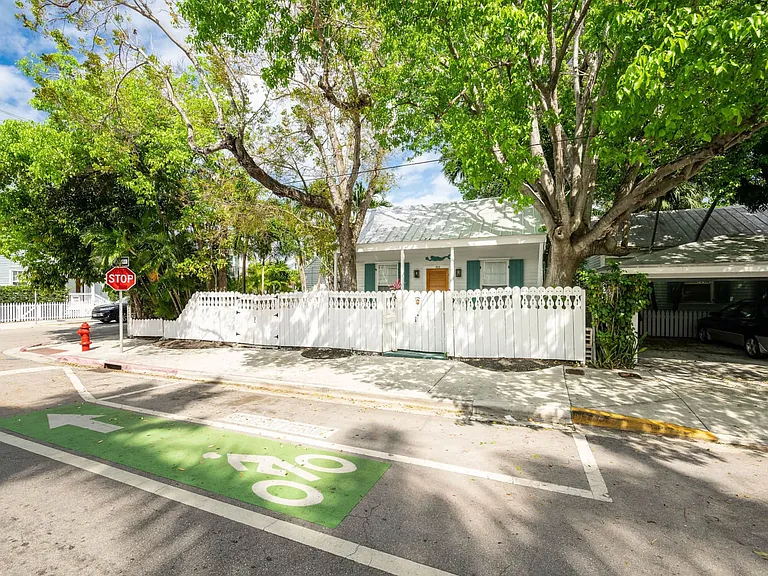 903 Southard St — Photo 18