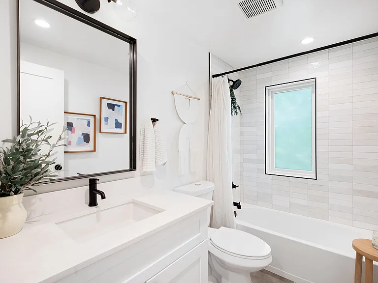 3rd level bathroom