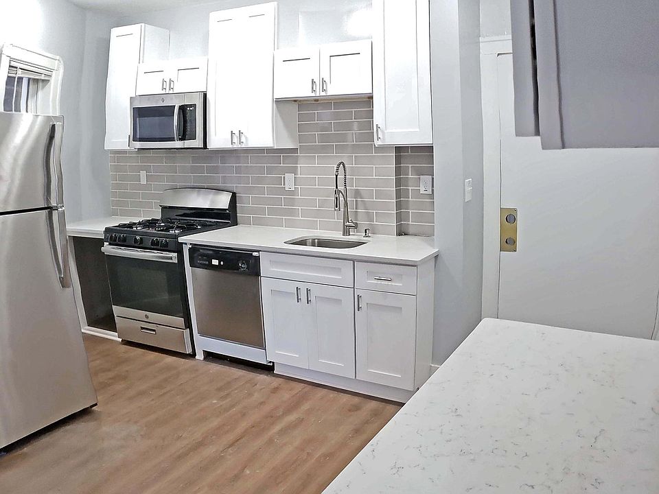 1st image of 12405 Detroit Ave #22