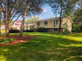 2406 Hillside Rd, White Bear Lake, MN 55110