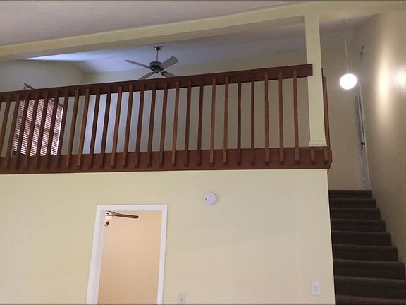 3rd image of 1006 Stonybrook Cir