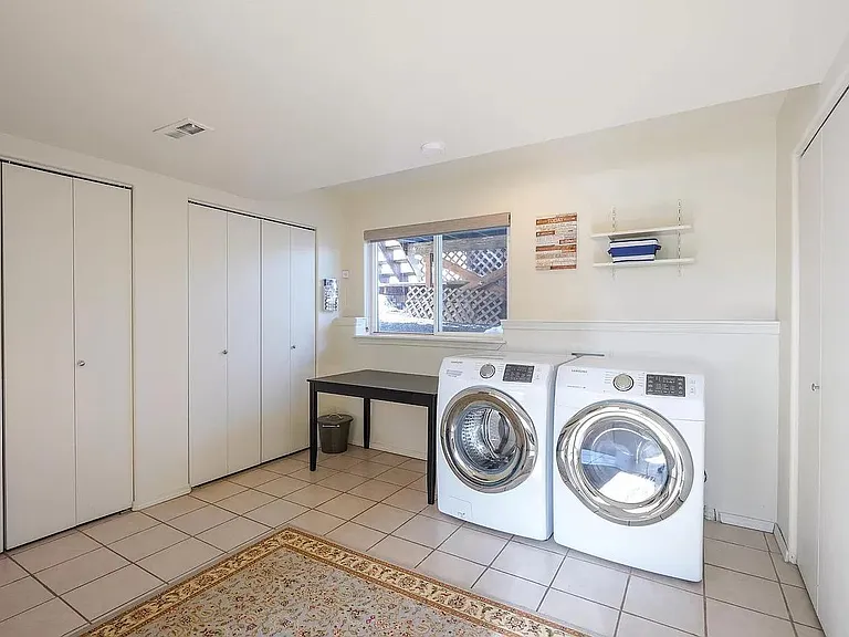 4231 E 28th Ave — Photo 11