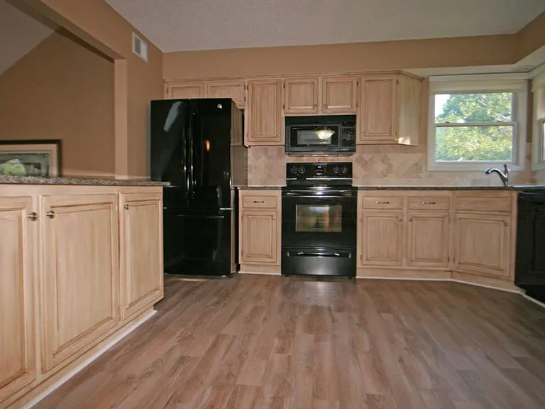 15804 Horton St — Photo 20