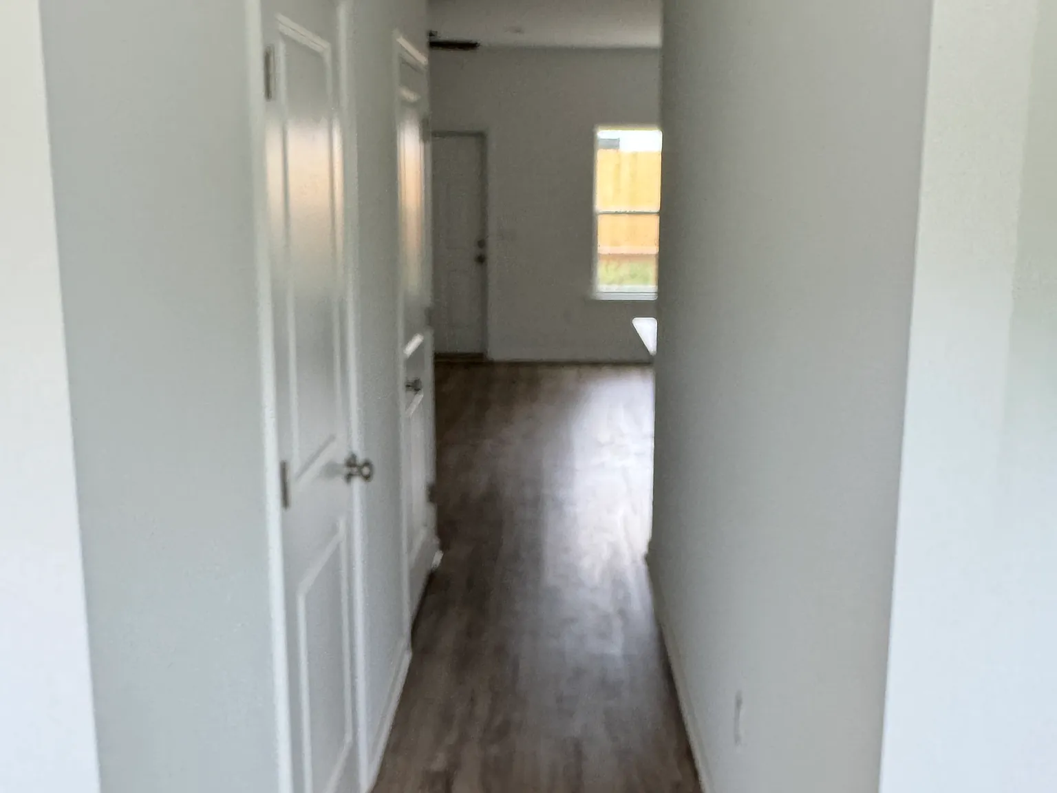3 bed, 2.5 bath, 1575 sqft, $1,900 — Photo 4