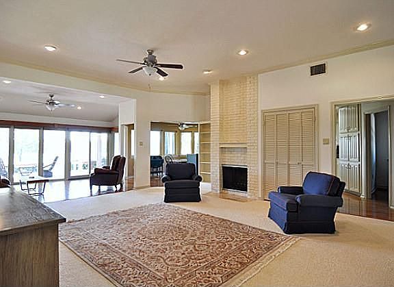 2nd image of 223 Oak Hill Dr