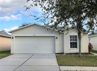 7710 Carriage Pointe Dr, Gibsonton, FL 33534