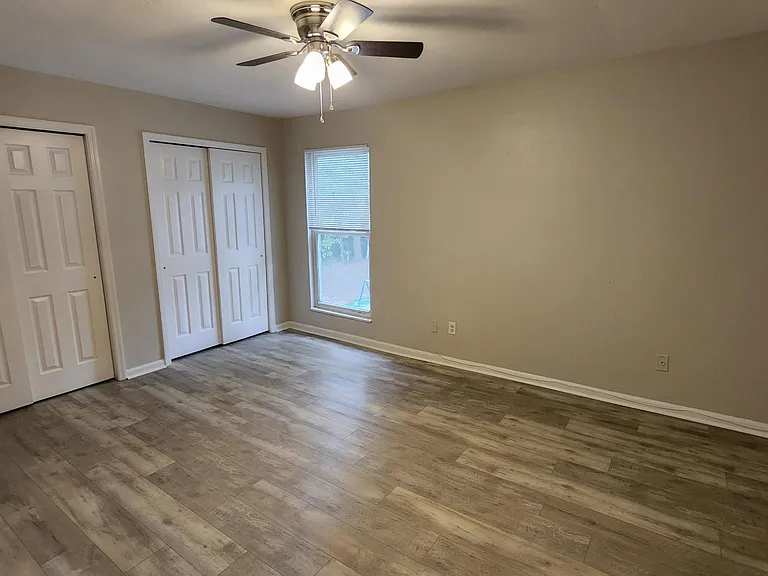 2479 Dundee Dr — Photo 12