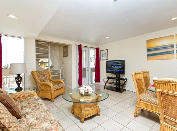 2nd image of 6300 Padre Blvd
