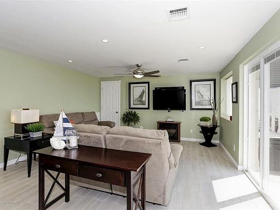 5th image of 237 Bay Stream Dr
