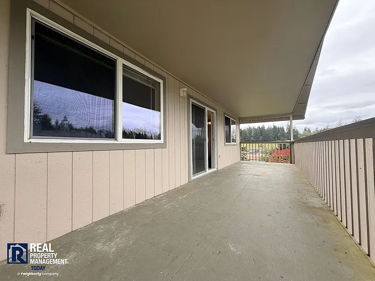 9002 154th Avenue Ct NW — Photo 3