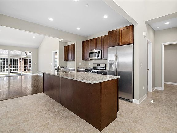 2nd image of 786 Verandah Dr