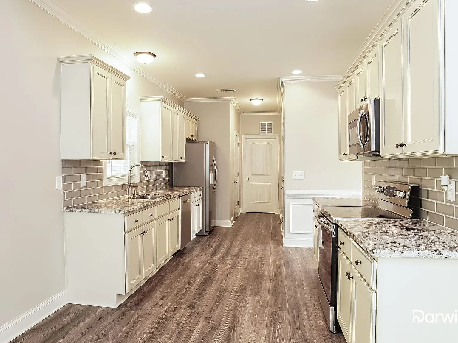 3 bed, 2.5 bath, 2092 sqft, $2,485 — Photo 2