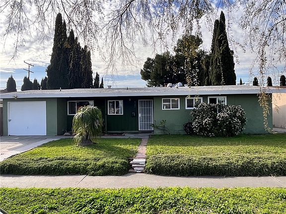 4th image of 1703 Vuelta Grande Ave