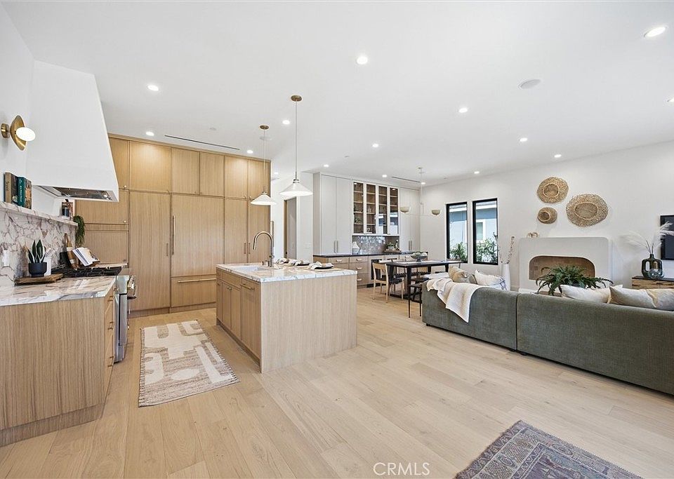 1st image of 4221 Sunnyside Ave