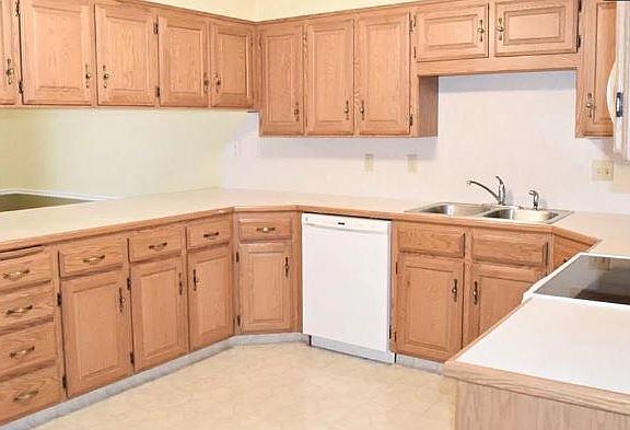 4th image of 2229 Henryanna Ave