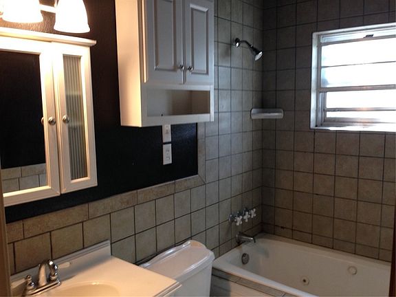 5th image of 408 NW C St