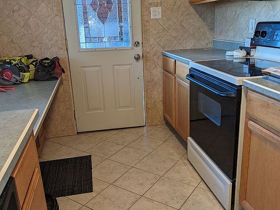 3rd image of 318 W College St APT 1