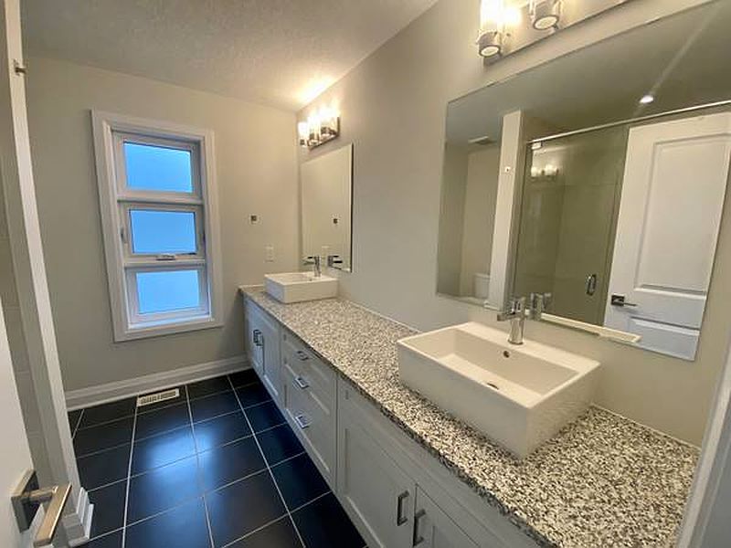 Kitchener House for rent - 3 Bedrooms — photo 18