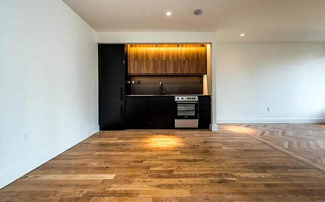 Rented by Nooklyn NYC LLC | media 122