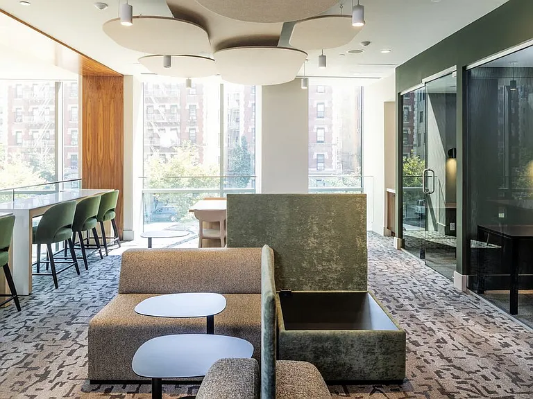 Mezzanine lounge with work pods