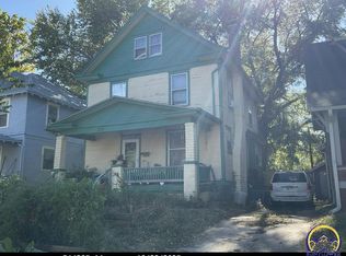 1217 SW 11th St, Topeka, KS 66604