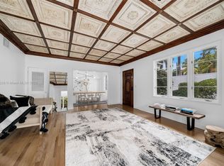 1530 W 22nd St, Miami Beach, FL 33140