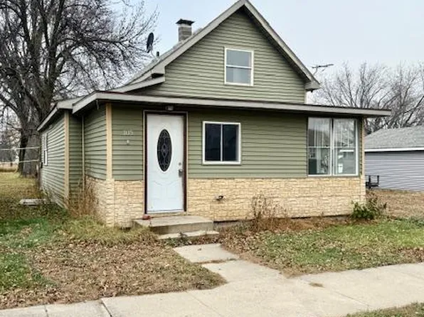 105 S Lake St, Belview, MN 56214