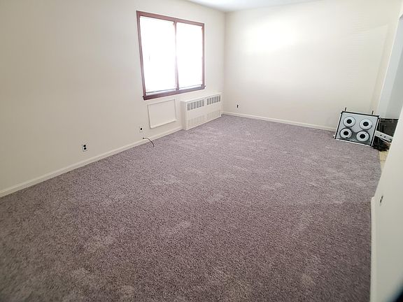 3rd image of 901 College Point Blvd #2