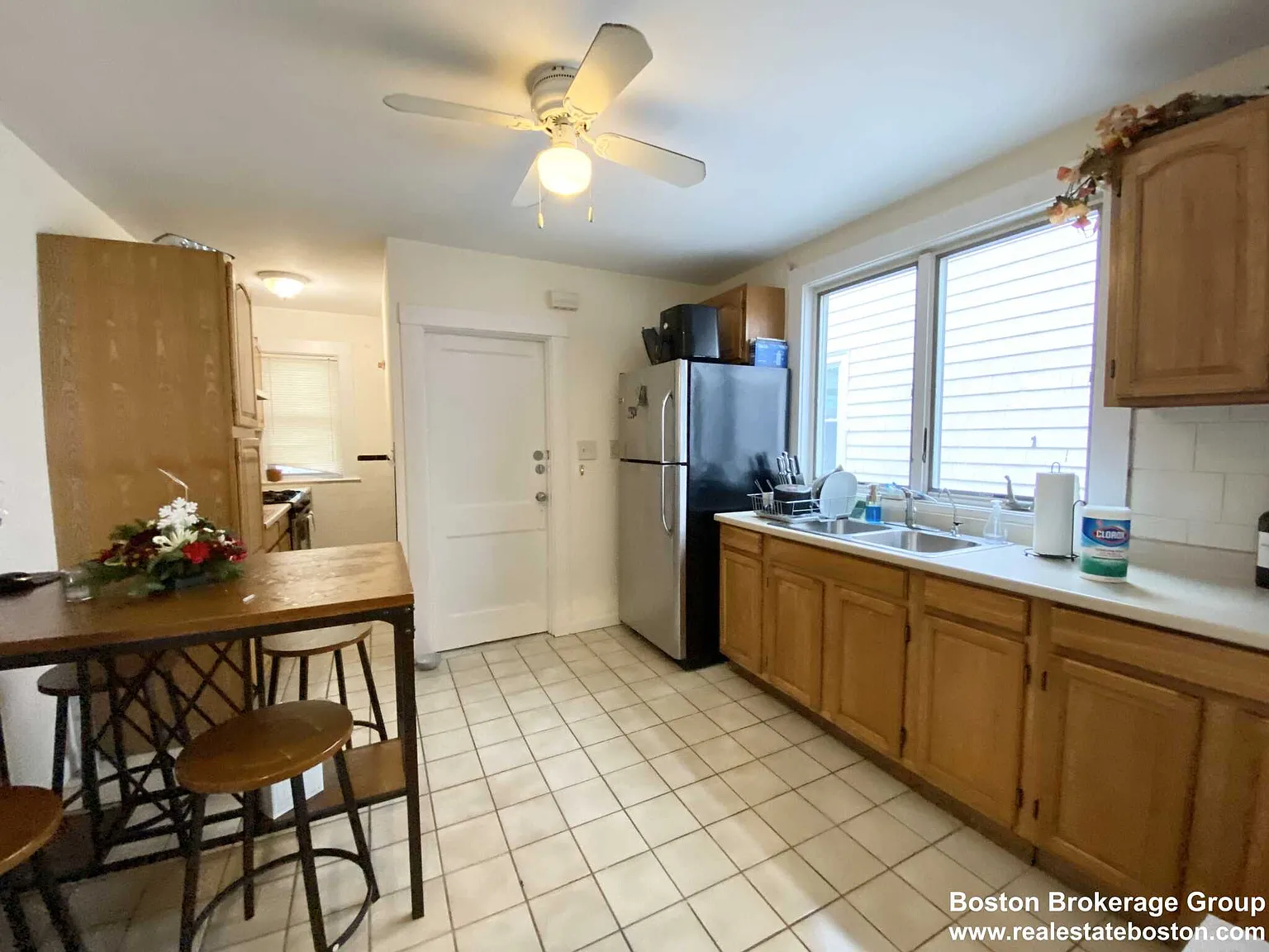 3 bed, $3,900 — Photo 3