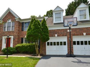 9320 Braymore Cir, Fairfax Station, VA 22039