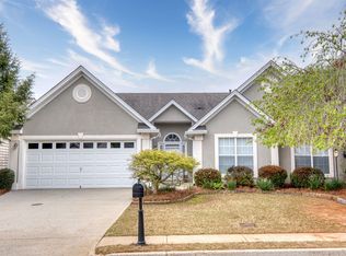 935 Glen Oaks Ln, Lawrenceville, GA 30044