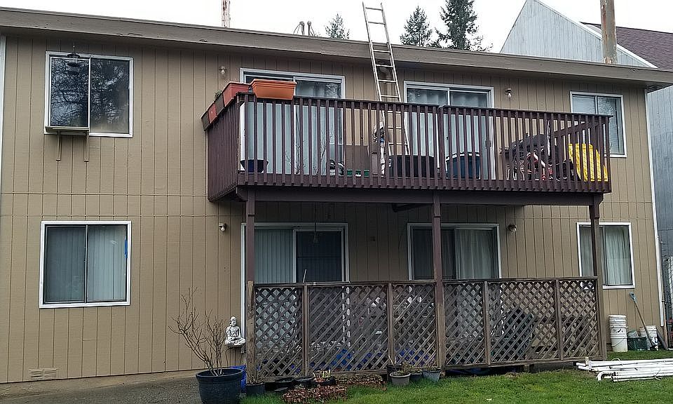 2nd image of 810 Main St