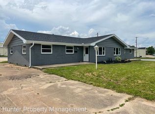 435 N George Ave, Republic, MO 65738