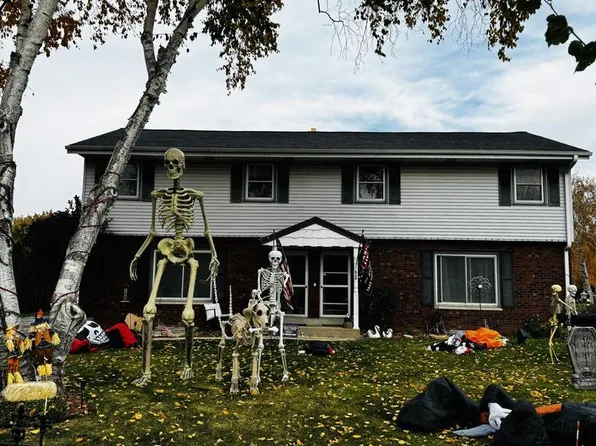 810 Oxford DRIVE #812, Hartland, WI 53029