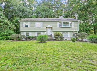 60 Gate Ridge Rd #60, Easton, CT 06612