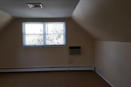 2nd image of 12 N Summit Dr