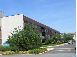 1111 River Rd APT G22, Edgewater, NJ 07020