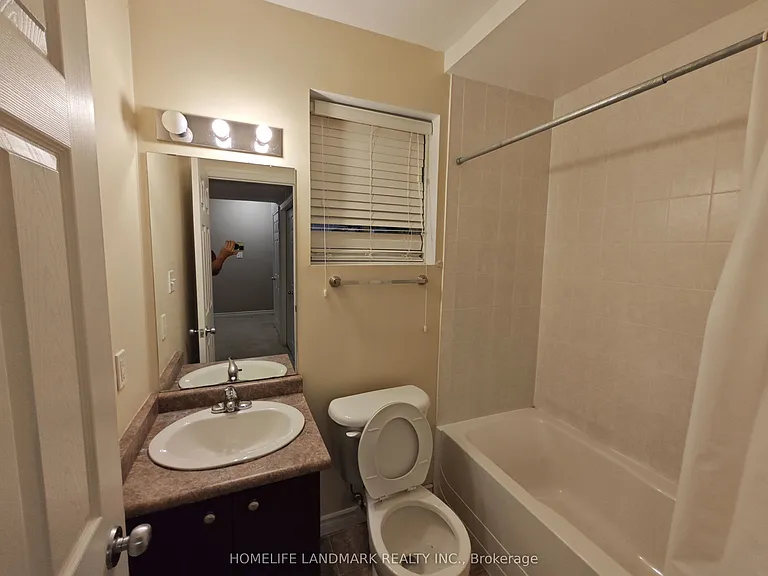 370 Sauve Cres — Photo 16
